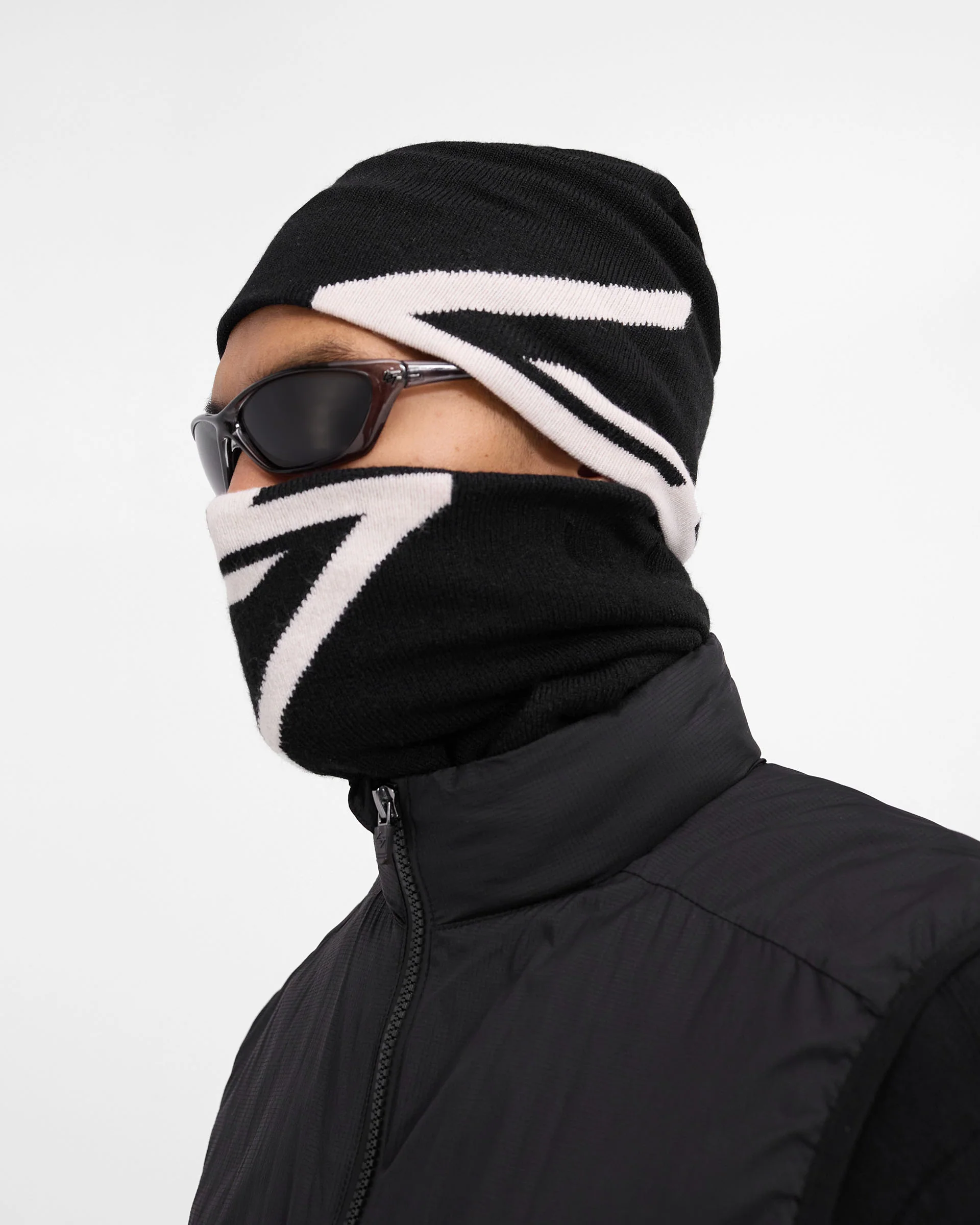 247 Knitted Snood - Black - Image 3